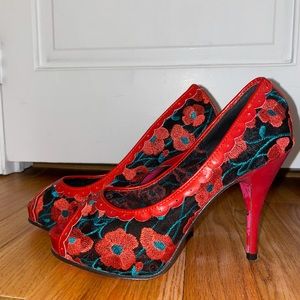 Betsey Johnson Heels - Size 7